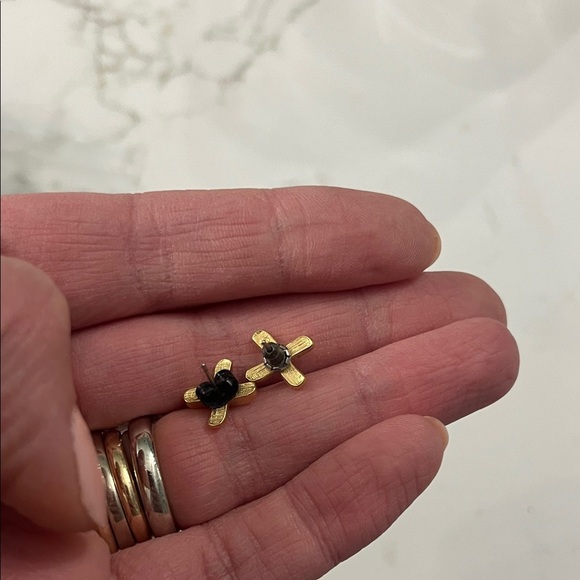 Elegant Gold and diamond Women's Earrings - Picture 4 of 4